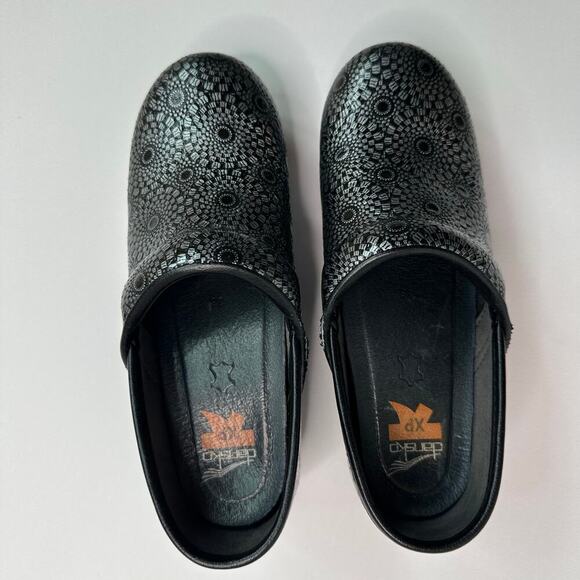 Dansko XP Black and Silver Metallic Medallion Leather Closed  Back Clogs - Picture 2 of 10